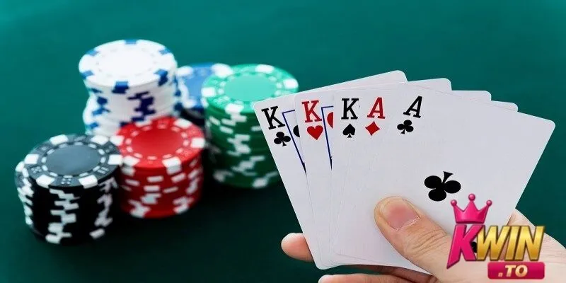 Bài Liêng Là Gì? Khám Phá Nguồn gốc ra đời bài liêng và Sức Hút Của Game Bài Dân Gian 3 Chiến thuật chơi hiệu quả dành cho người mới