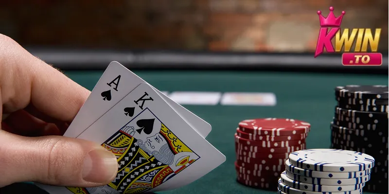 Chinh Phục Cách Chơi Bài Poker Kwin | Hướng Dẫn Cách Chơi Từ A-Z 1 Luật chơi và cách chơi bài Poker tại KWIN
